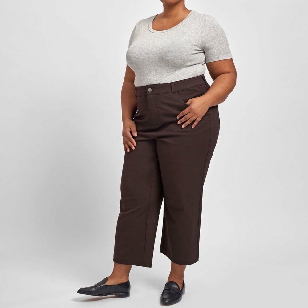 Universal Standard Faye Stretch Cotton Twill Boyfriend Crop Pants